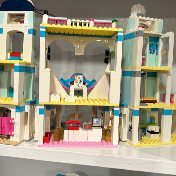 Lego friends Heartlake city resort 41347 - Picture 6 of 12